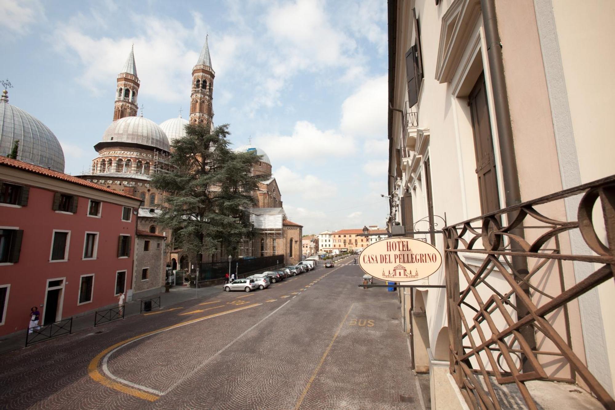 Hotel Casa Del Pellegrino 3*